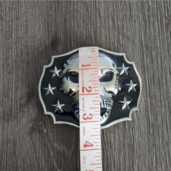 Raised 3D Skull Head Stars Gothic Vibe Motorcycle Biker Style Belt Buckle - Picture 6 of 6